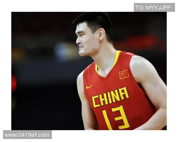 王妈姚明的传奇人生：从篮球场到家庭温暖的感人故事